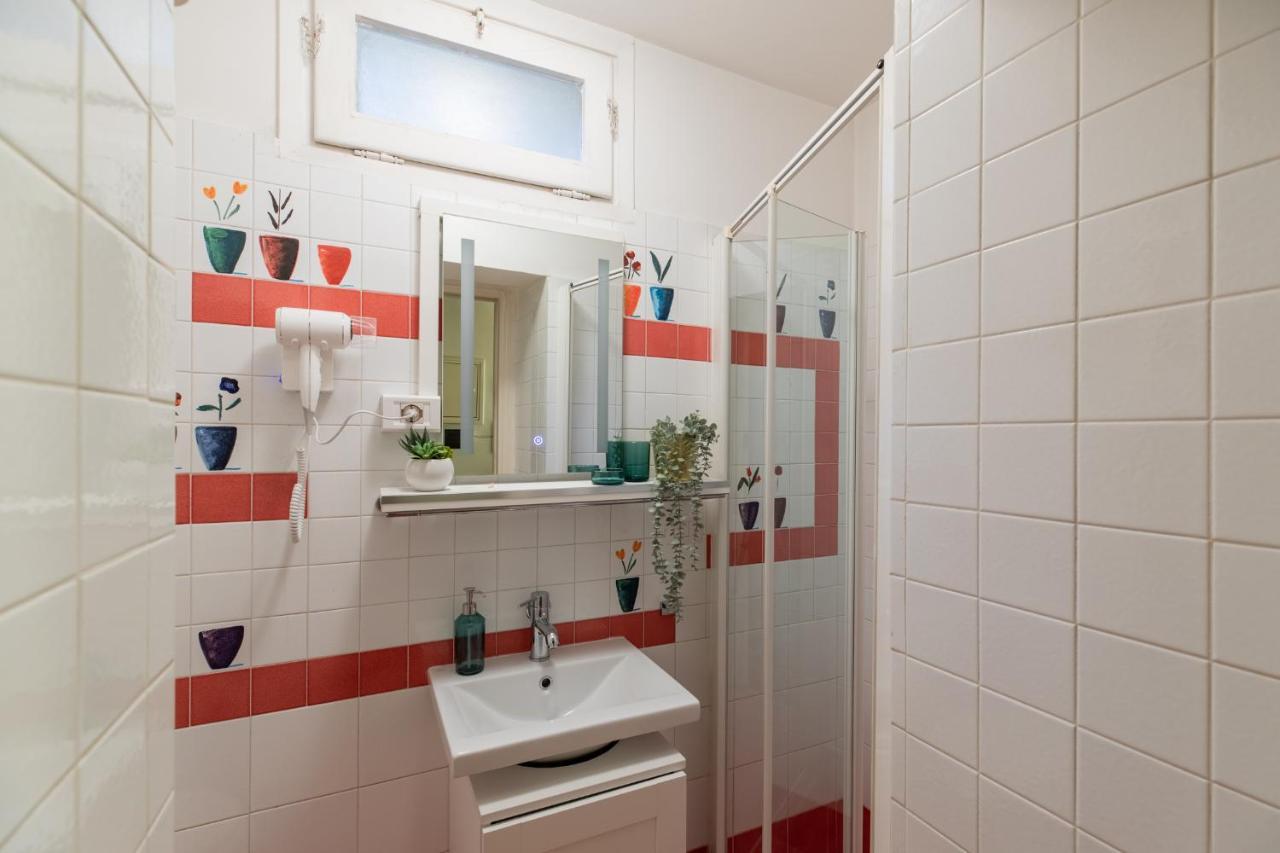 Iflat Comfy Apartament In Campo De' Fiori Рим Экстерьер фото