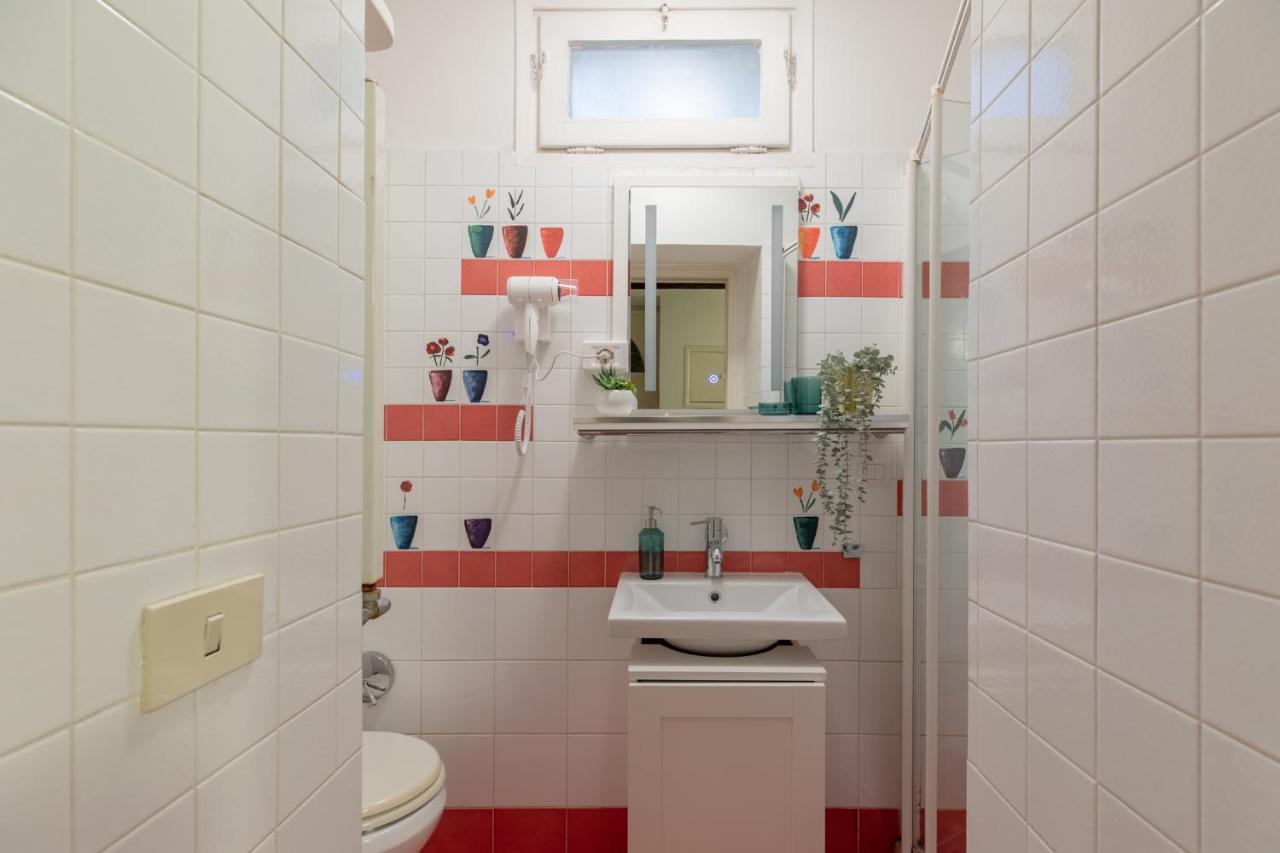 Iflat Comfy Apartament In Campo De' Fiori Рим Экстерьер фото
